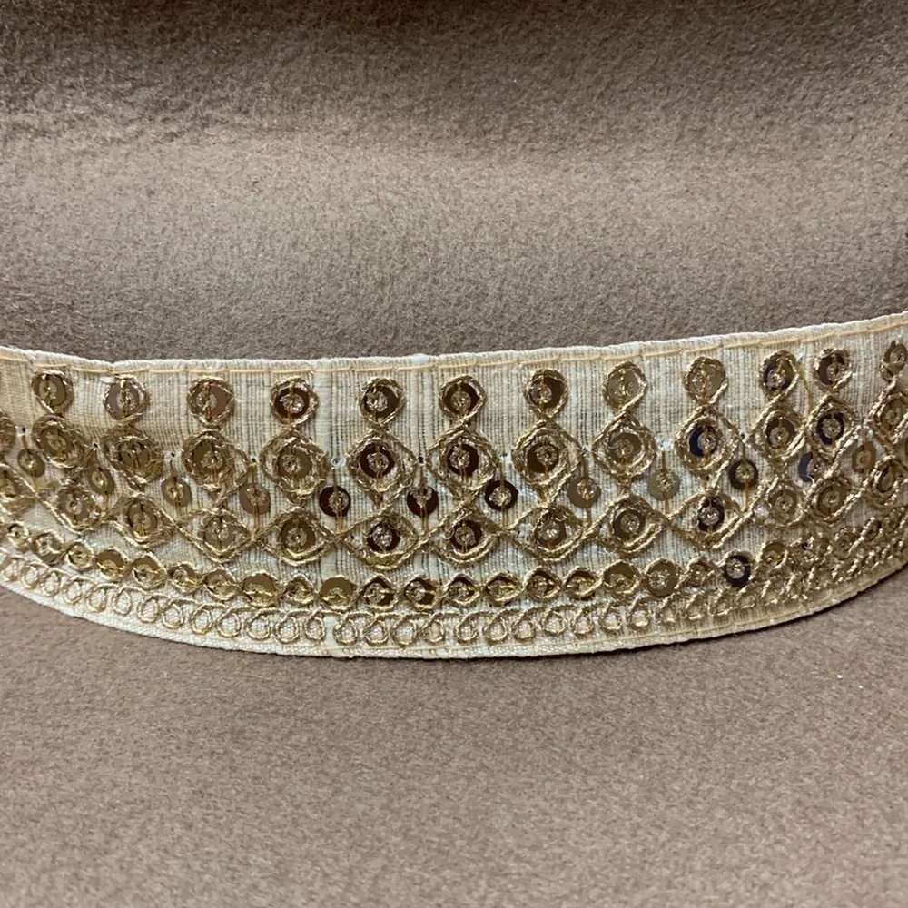 Anthropologie Maradji hat NWT one size taupe gold trimmed